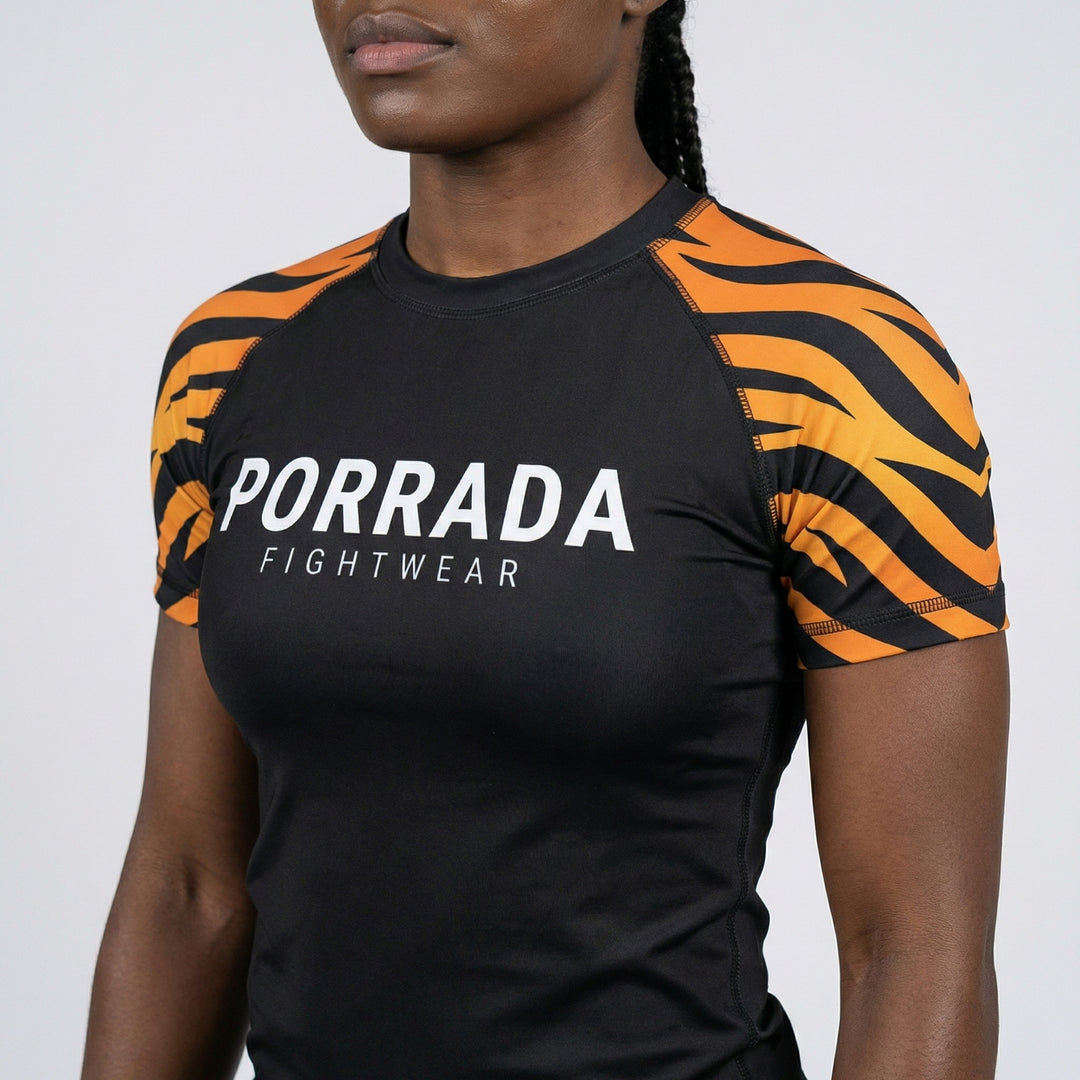 Short-sleeve Tiger rash guard for women’s BJJ and MMA training